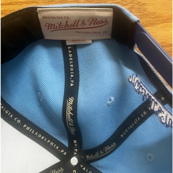 NWOT Mitchell & Ness Snapback
Two Tone 2.0 Snapback HWC Los Angeles Lakers - Picture 7 of 8